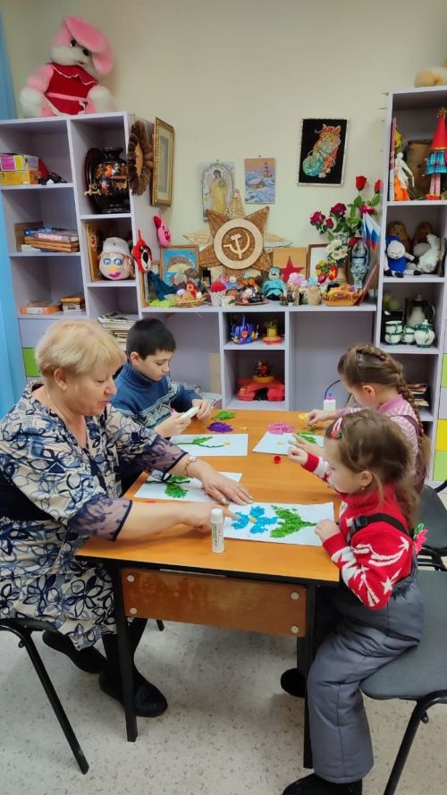 В Печищах провели увлекательный мастер-класс для многодетной семьи