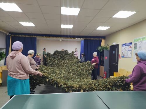 Бойцы СВО поблагодарили маматкозинцев за маскировочные сети