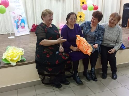 В Макулове к Дню матери провели встречу в музыкальной гостиной