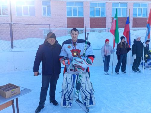 В Макулове завершился хоккейный турнир