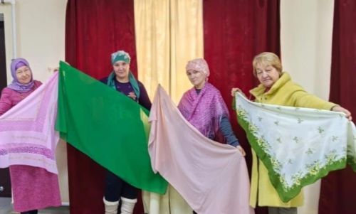 Вахит авылында Бөтендөнья хиҗаб көненә рухи-әхлакый әңгәмә узды