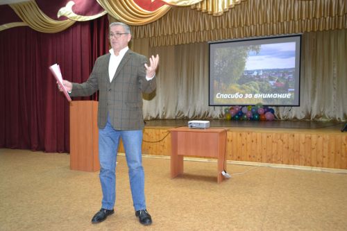 На сходе в Шеланге было «жарко» от вопросов, которые поднимали жители