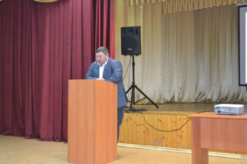 На сходе в Шеланге было «жарко» от вопросов, которые поднимали жители