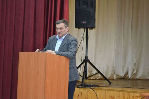 На сходе в Шеланге было «жарко» от вопросов, которые поднимали жители