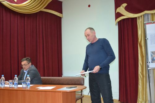 На сходе в Шеланге было «жарко» от вопросов, которые поднимали жители
