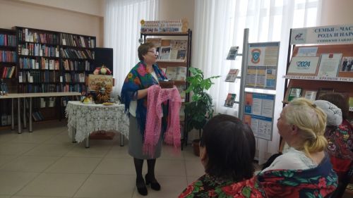В Верхнеуслонской библиотеке прошли фольклорные посиделки