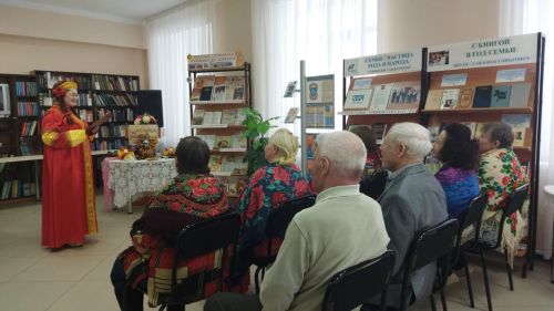 В Верхнеуслонской библиотеке прошли фольклорные посиделки