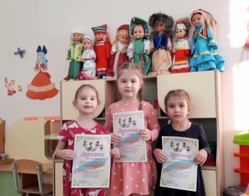 Югары Осланлылар Муса Җәлил әсәрләре буенча Бөтенроссия конкурсында җиңүче булды
