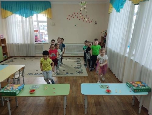 “Кояшкай”да акыллы уеннар уйныйлар