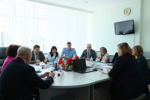 Сария Сабурская провела в Верхнем Услоне прием граждан в рамках проекта «Помощь семье»