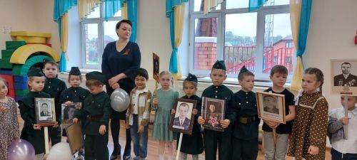 Югары Осланның “Кояшкай” балалар бакчасында «Үлемсез полк» йөреше үткәрелде