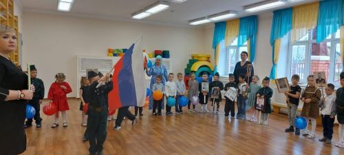 Югары Осланның “Кояшкай” балалар бакчасында «Үлемсез полк» йөреше үткәрелде
