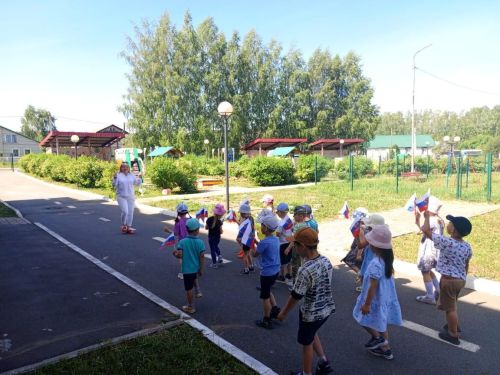 “Кояшкай” балалар бакчасында Россия көнен билгеләп үттеләр