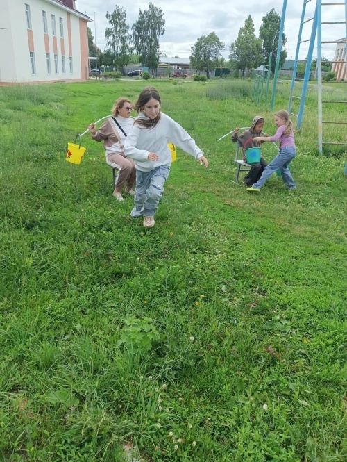 Шеланга мәктәбендә күңелле Сабантуй узды