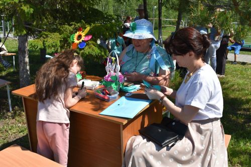Югары Осланда Балаларны яклау көнен билгеләп үттеләр