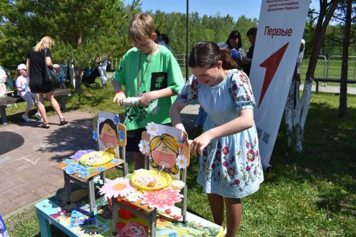 Югары Осланда Балаларны яклау көнен билгеләп үттеләр