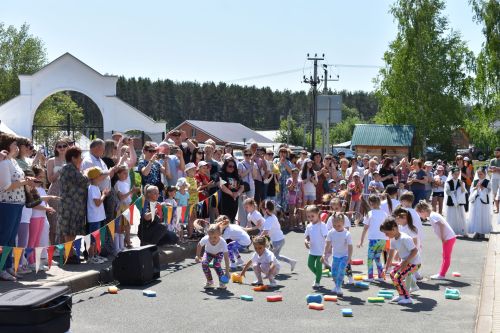 Югары Осланда Балаларны яклау көнен билгеләп үттеләр
