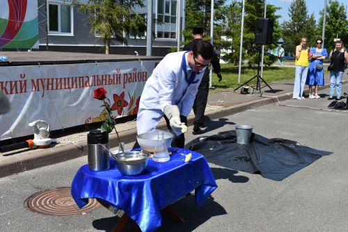 Югары Осланда Балаларны яклау көнен билгеләп үттеләр