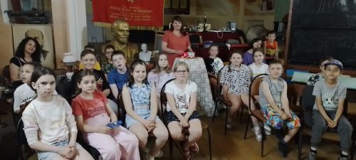 В краеведческом музее провели урок для ребят из пришкольного лагеря