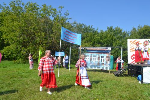 В Канаше отметили праздник осеннего пива «Керхи сара»