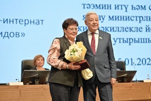 Директор Верхнеуслонского Дома-интерната награждена государственной наградой