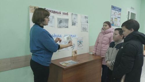 В Кильдееве прошел патриотический урок «И помнит город осажденный»