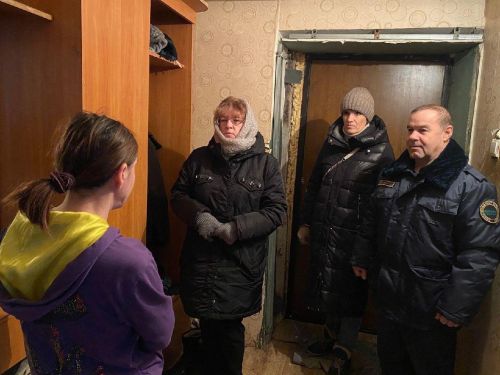 В Верхнеуслонском районе навестили семьи, состоящие на учете