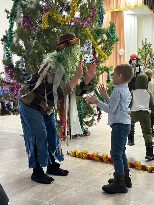 В Коргузе детям подарили новогоднее настроение
