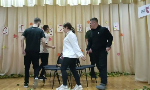 Осенний бал «Приходи на листопад» прошел в Кильдеевском СДК