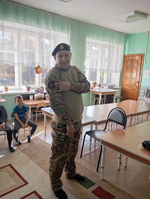Участник СВО встретился с воспитанниками детского сада в Верхнем Услоне