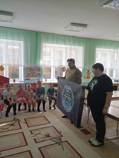 Участник СВО встретился с воспитанниками детского сада в Верхнем Услоне