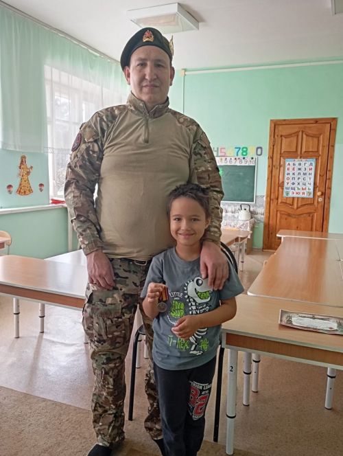 Участник СВО встретился с воспитанниками детского сада в Верхнем Услоне