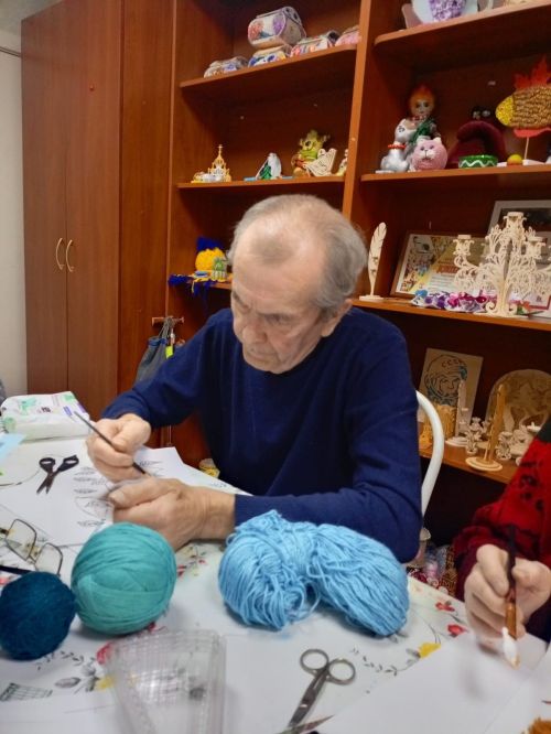 Мастер-класс по созданию картин из пряжи прошел в Верхнеуслонском доме-интернате