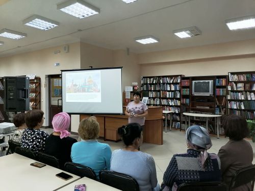 Литературная гостиная к 85-летию Ильдара Ханова прошла в библиотеке