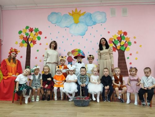В «Березке» воспитанники проводили осень стихами и песнями