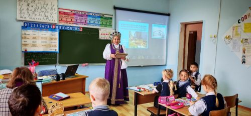 Встреча с фольклорным ансамблем прошла в коргузинской школе