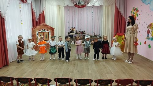 В «Березке» воспитанники проводили осень стихами и песнями