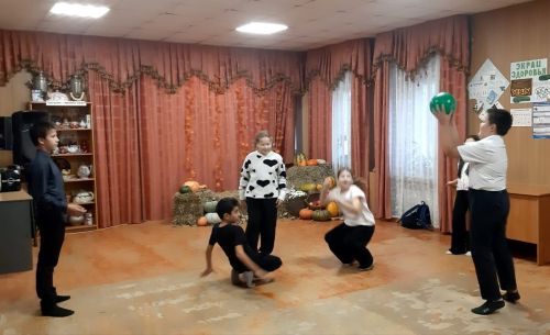 Татар Борнашында “Кайнар бәрәңге” уенын яраталар