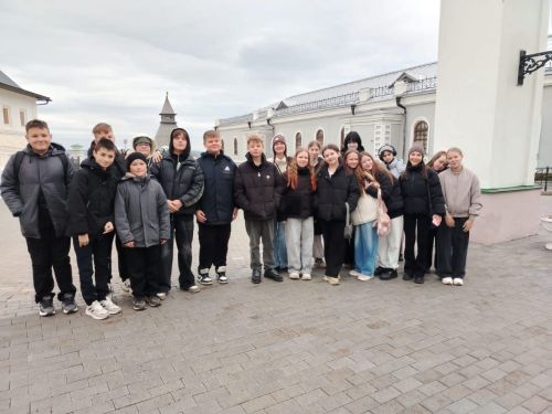 Гимназия балалары музейларда булып кайттылар