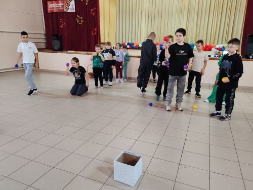 Спортивная программа «Веселые старты» для детей прошла в Кураловском СДК