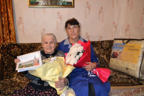 Екатерине Егоровой из Шеланги исполнилось 95 лет
