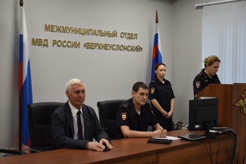 Полицейских Верхнеуслонского района поздравили с профессиональным праздником