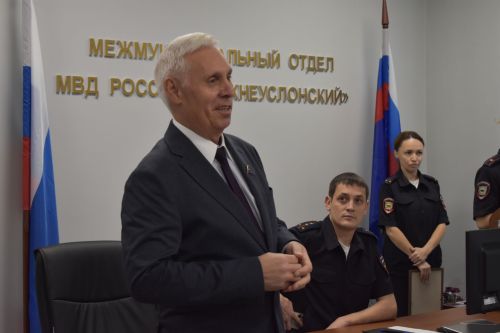 Полицейских Верхнеуслонского района поздравили с профессиональным праздником