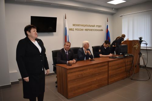 Полицейских Верхнеуслонского района поздравили с профессиональным праздником