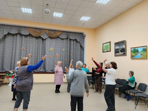 Осенние посиделки для пожилых прошли в Печищинском Доме культуры