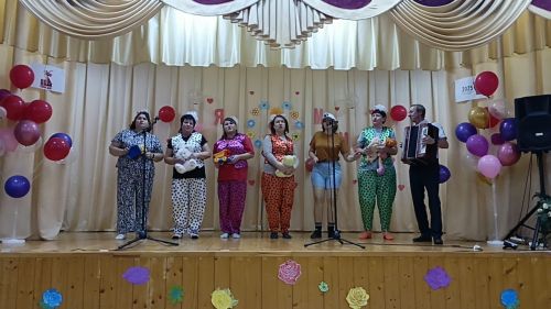 Праздничный концерт ко Дню матери прошел в Кильдеевском Доме культуры
