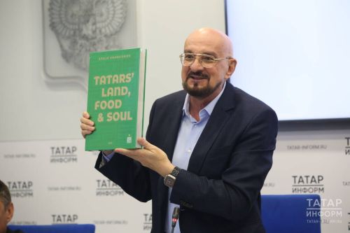 Книга о татарской кухне Сталика Ханкишиева победила на мировом конкурсе