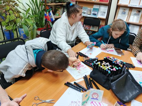 Тематический час ко Дню матери прошел в Печищинском Доме культуры