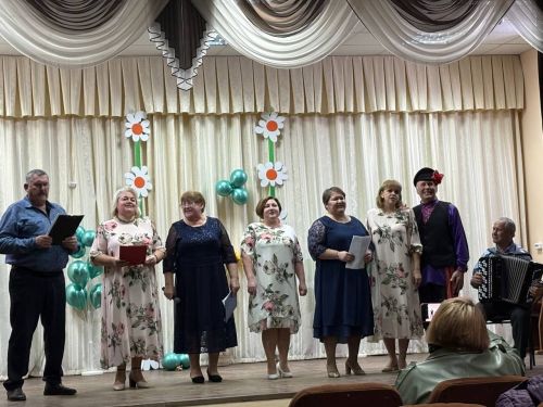 Концерт ко Дню матери прошел в Макуловском доме культуры