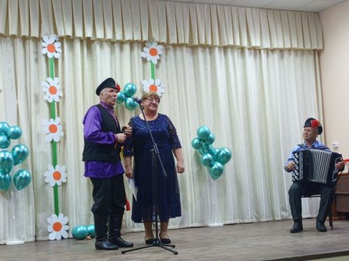 Концерт ко Дню матери прошел в Макуловском доме культуры